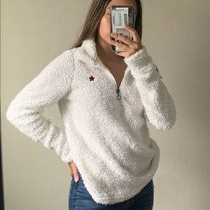 White star fuzzy jacket (NEVER WORN!!)